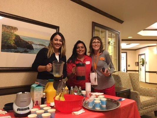 Making smoothies with our senior living partners!