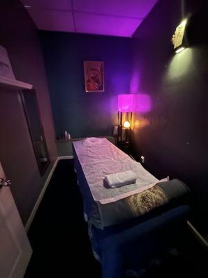 Fantastic room setting !  Enjoy the massage !