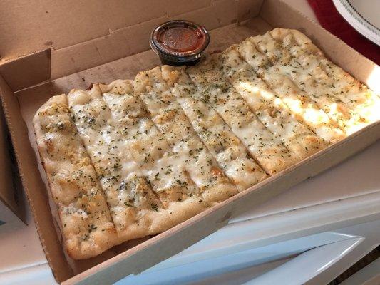 Garlic bread sticks to go