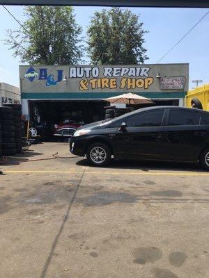 My Prius getting tires mounted