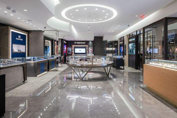 Luxury jewelry store located in Glendale Galleria, CA offering certified diamonds,  fine jewelry and timepieces for men and women.