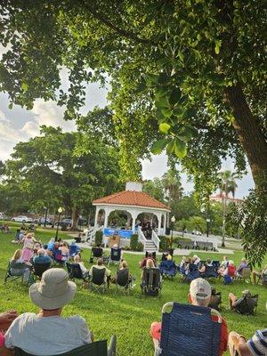 Live music in park!