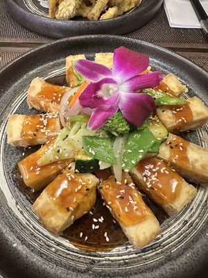 J1. Tofu and Vegetable Teriyaki