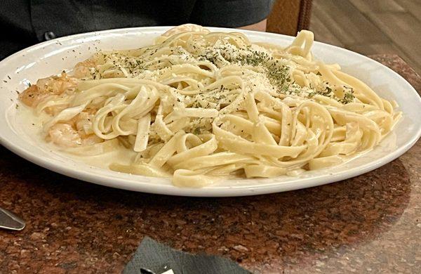 Fettuccine Alfredo With Shrimp