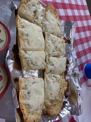 Cheese garlic bread