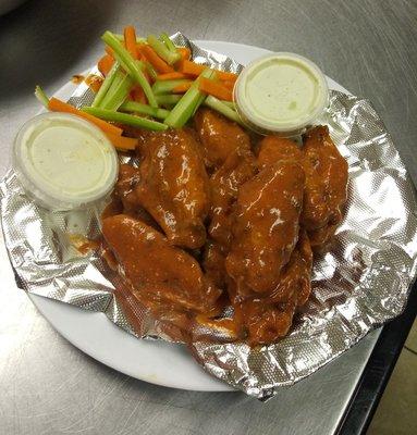 10 Hot Wings 
Only $9