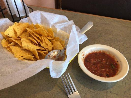 The salsa and chips were good! Nice amount of spicy with a slightly roasted flavor