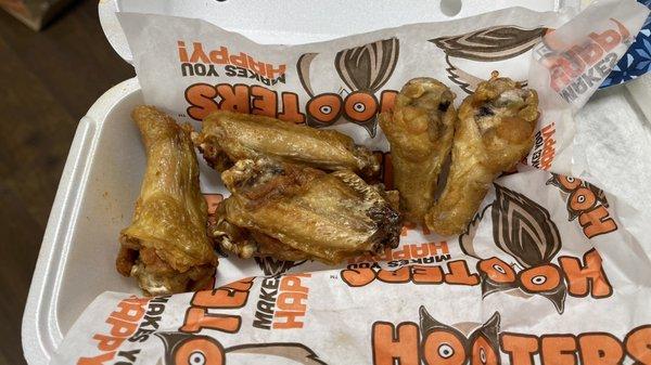 $10 bucks for 6 underdeveloped wings....what a rip off!