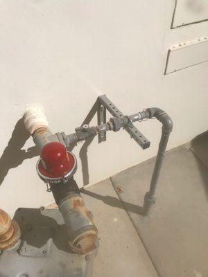 Automatic Earthquake gas shut off valve installation - Indian Ridge