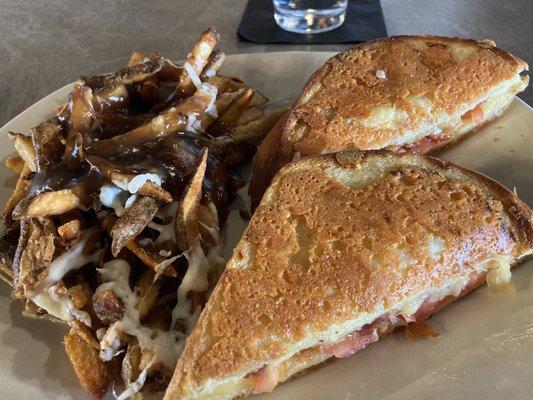 Grilled cheese and smothered fries