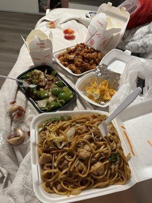 55. Orange Chicken C1. Black Pepper Chicken Special 70. Chow Mein 2. 6 Pieces Crab Rangoon 82. Steamed White Rice