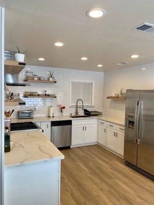 Kitchen white subway tile