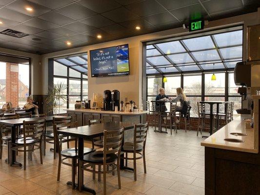 Dining area of Bagelry