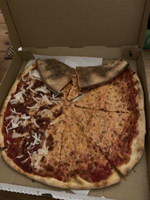 We ordered a Regular pizza with bacon and onion.