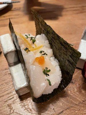 Yuzu Scallop Handroll