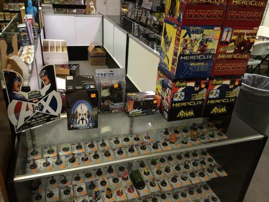 Many HeroClix singles and boosterpacks available.