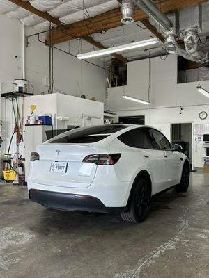 2025 Tesla model Y tinted with Formula One pinnacle ceramic all the way around 35% back glass and back doors 15% front doors