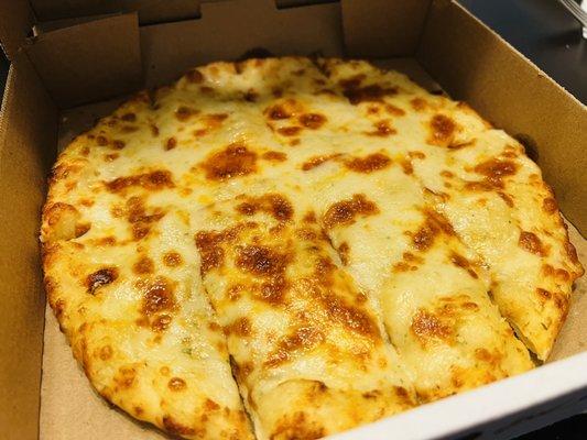 Free garlic cheese bread with Yelp check in