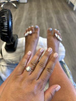 Gel mani & regular pedi