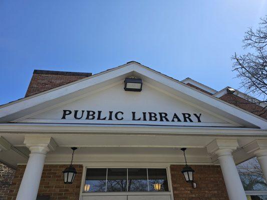 Clarendon Hills Public Library