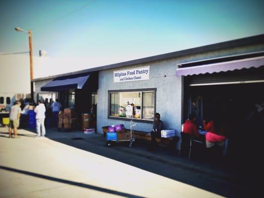 Located at the back of an auto repair strip mall. Milpitas Food Pantry and Clothes Closet