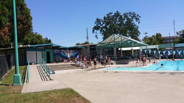 Kids waiting 15 minutes to pass by. It's like waiting for the last few minut3s of school right before SUMMER BREAK! ;)~