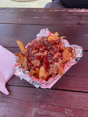 Bbq pulled pork cheese fries