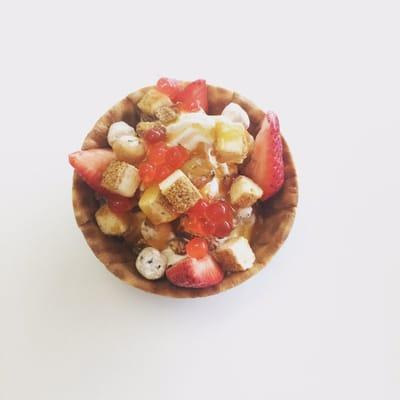 What goes good with cookie dough and cheesecake bites? Waffle bowls and waffle cones!!!