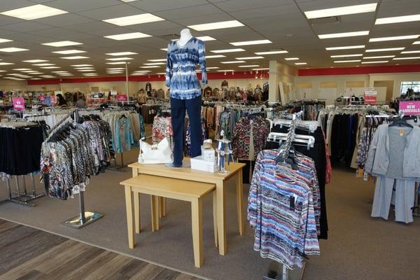 Anthony's Ladies Apparel - Bonita Springs