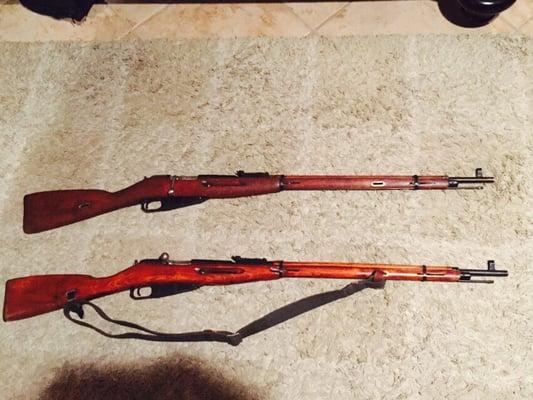 My new scopeless 91/30 (top) with the my regular infantry model 91/30 (bottom)