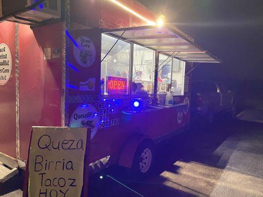 Food Truck Night Time