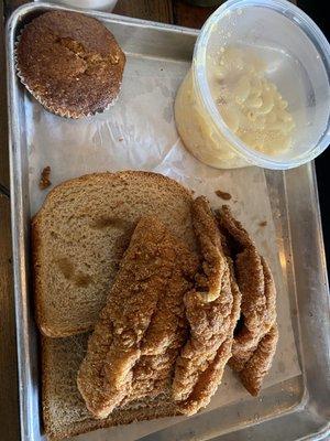 Catfish meal with macaroni & cheese