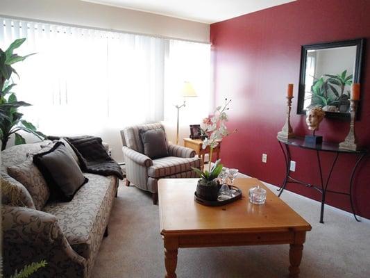 Spacious 1 and 2 bedroom apartments