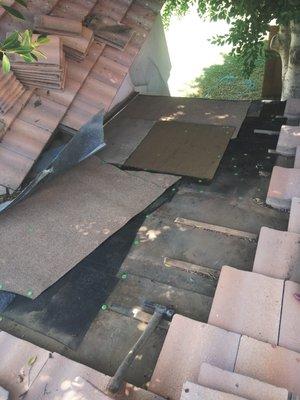 Two-LAYER Underlayment on high-volume water roof leak repair