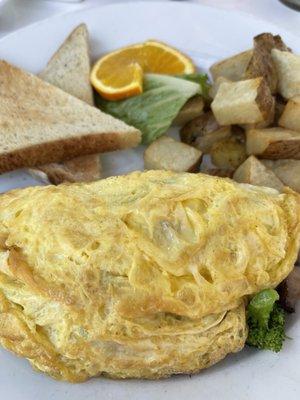 Egg omelette with broccoli and mushrooms