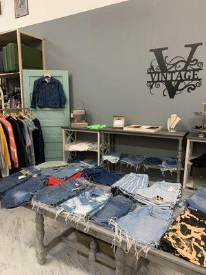 Vintage trendy clothing !