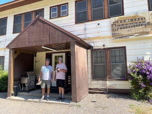 Motel with a kitchen!!