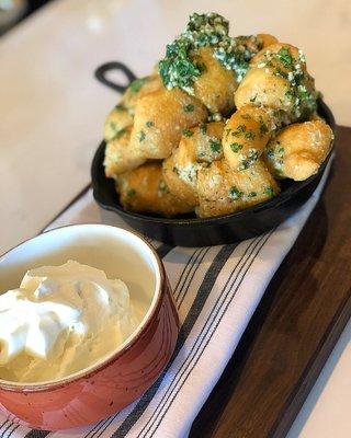 Garlic Knots