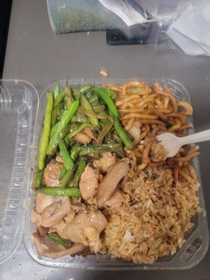 Half rice Half chow mein. Ginger chicken with string beans