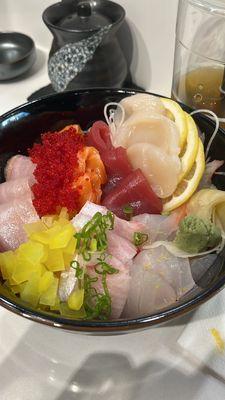 Chirashi bowl