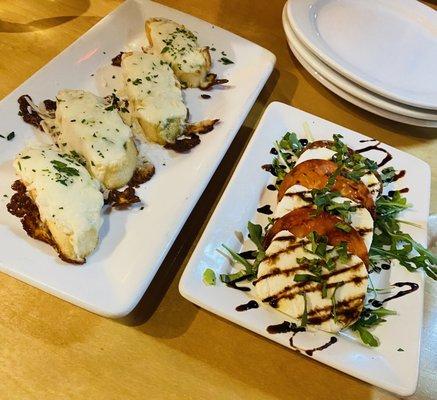 Garlic cheese bread and caprese salad