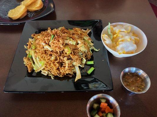 Mie Goreng (Fried Rice w/ Chicken) & Bika Ambon (Honeycomb cake)