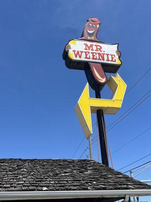 Mr. Weenie sign