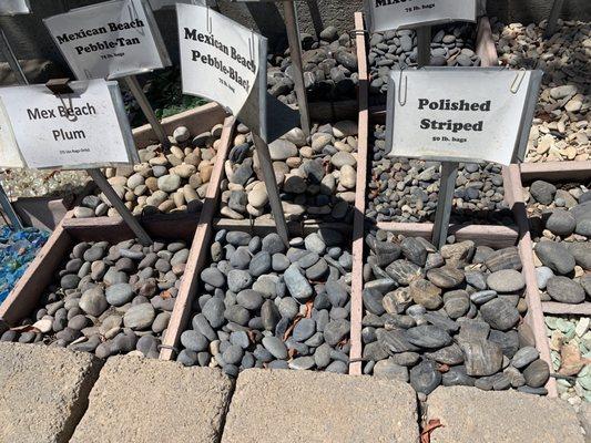 Rocks are labeled. Unlike their competition. Thx again for great customer service!