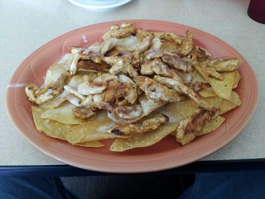 Grilled chicken nachos.