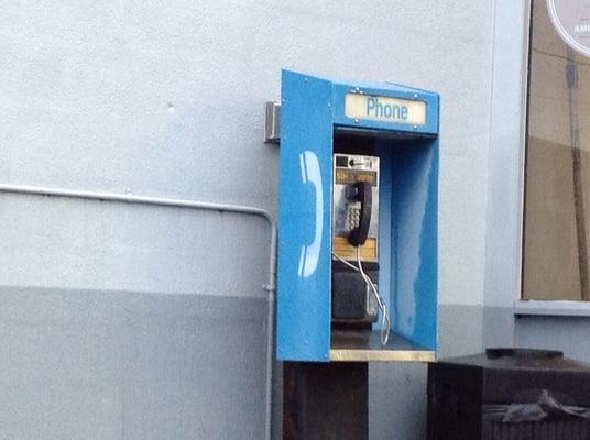 Don't see these with the phone still inside. No dial tone on this one.