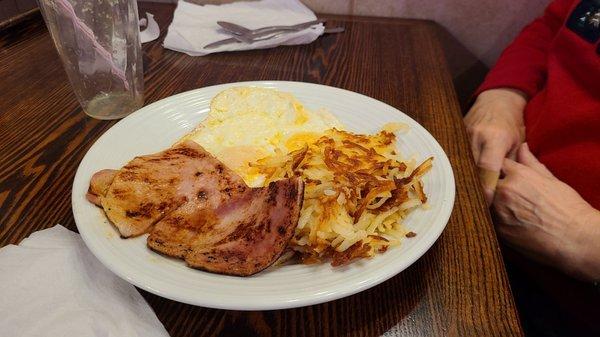 Ham, Eggs and Hash Browns was good