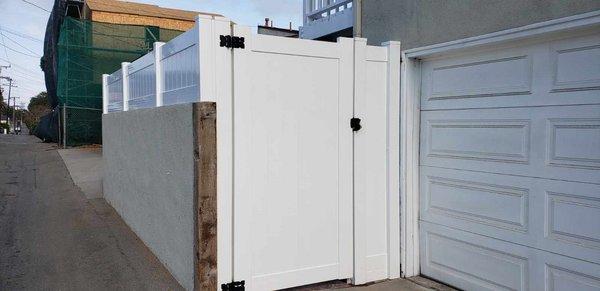 White Vinyl Privacy Gate with Wall Topper