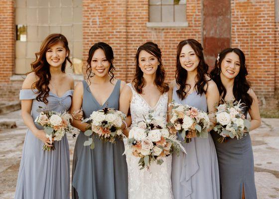 Bride + bridesmaids bouquet. Photographer: Lauren Mihae.