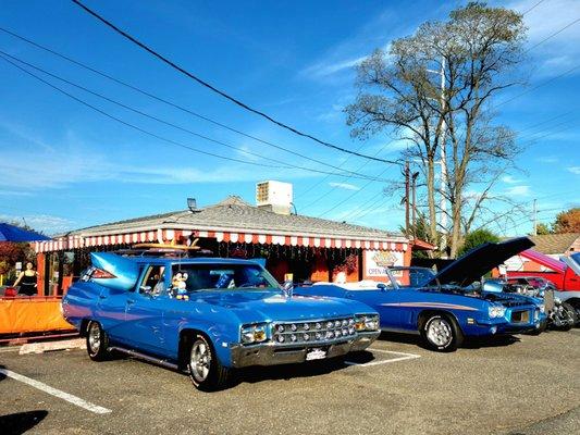 My '69 Buick Surfer Wagon @ Stewart's Root Beer Thursday Nite Car Show Great Food & Awesome Service!